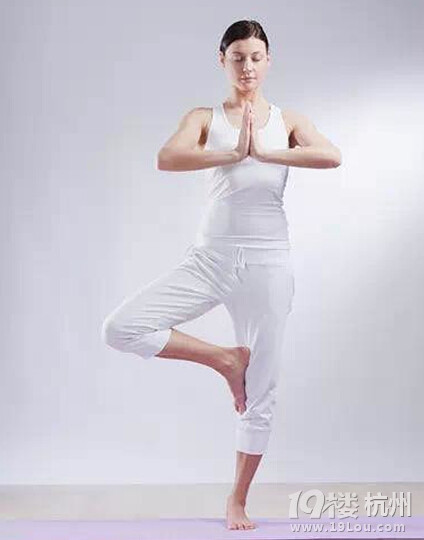 8个瘦身瑜伽动作 婚前减肥塑形美体