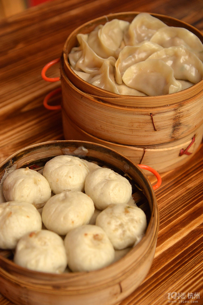           小笼包子,饺子