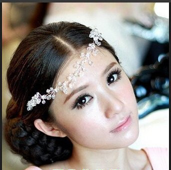 独特吸睛新娘发型推荐 成为婚礼焦点发型