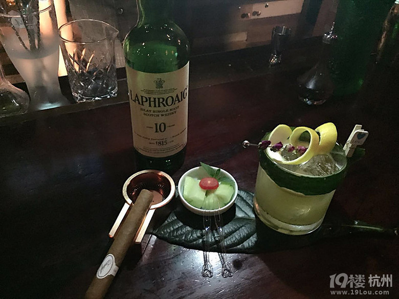 微醺是种境界:杭城深夜酒吧里的隐藏酒单