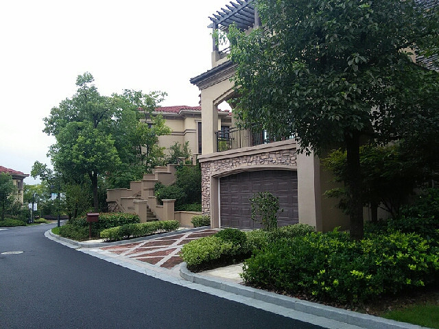 杭州临安同人山庄的房子!国资哦!想买房或