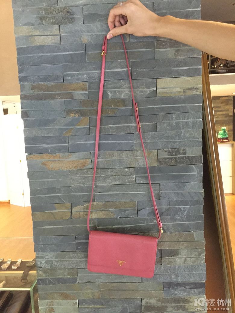 PRADA_(d)űȷбְ