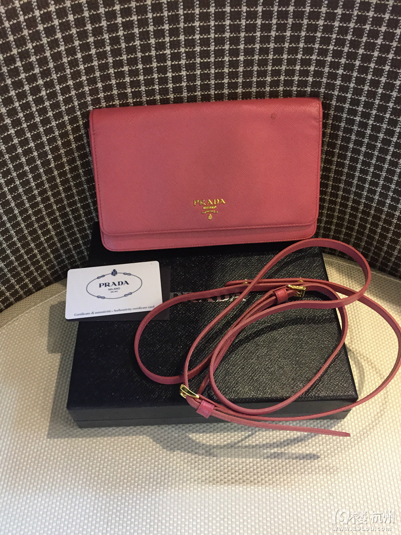 PRADA_(d)űȷбְ