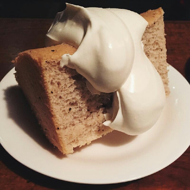 喔喔喔~我们是四眼井的甜品之王,布丁和红