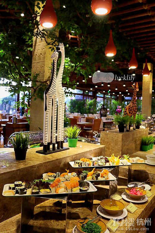 【5隊】第一世界大酒店手抓飯、泰香閣自助、天倫精品酒店