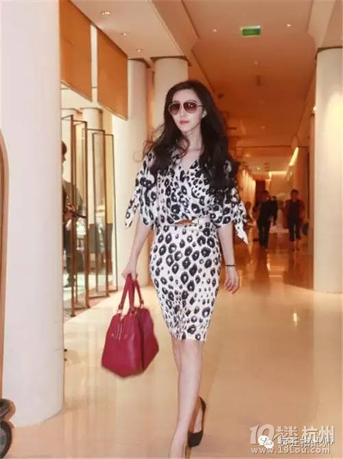 李晨為冰冰慶生,她是粉色少女還是時尚女王?