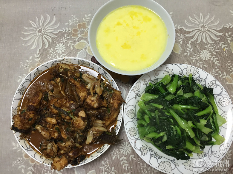 土烧法能多吃2碗饭超下饭的红烧包头鱼