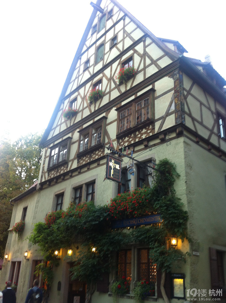 _v Rothenburg ob der Tauberꮅ