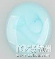 头屑高发季，选对去屑洗发水，和头皮屑说拜拜
