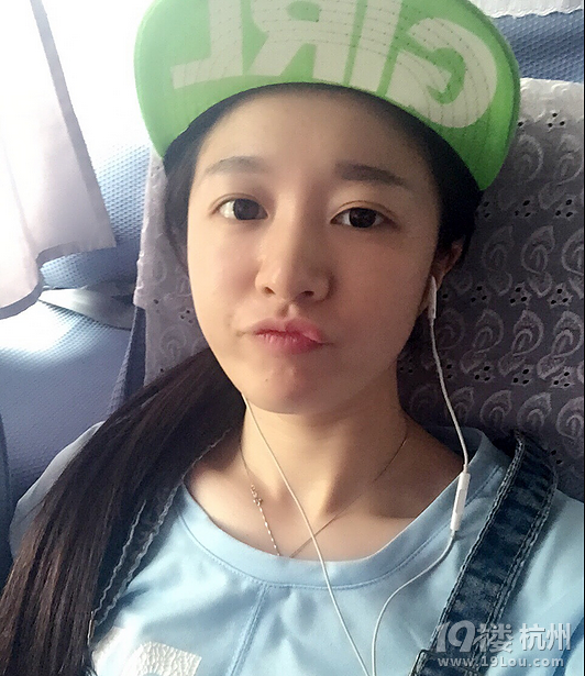 只怕我自己会爱上你