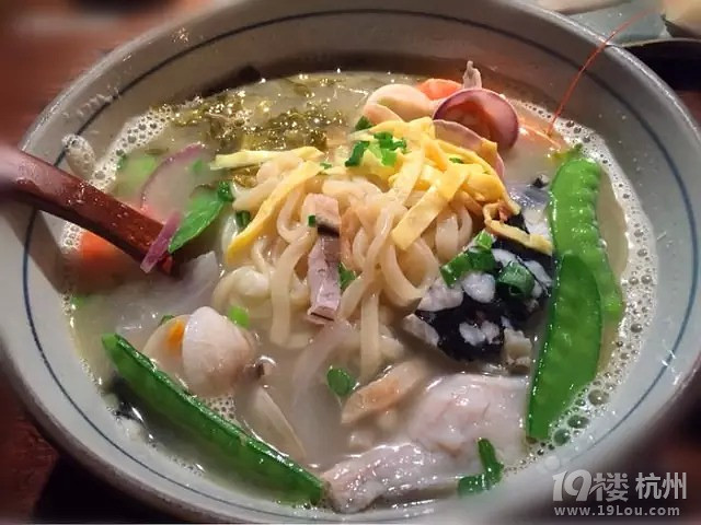 快来快来八一八，这些明星都吃啥？