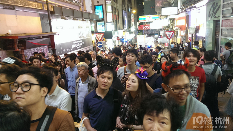 香港開心游之萬圣節(jié)遇嘩鬼買手表鉆戒慶祝周年紀(jì)念