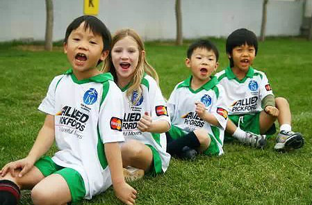 跨境学童赴香港求学,虽苦却如获至宝!