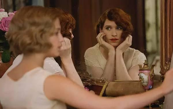 史泰龙重现江湖 小雀斑变性再战小金人 -影片推