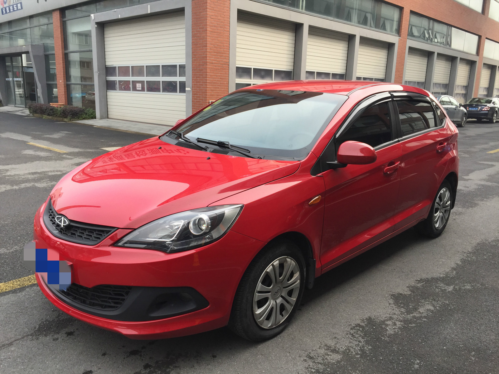 2013年 手动 奇瑞风云 红色两厢