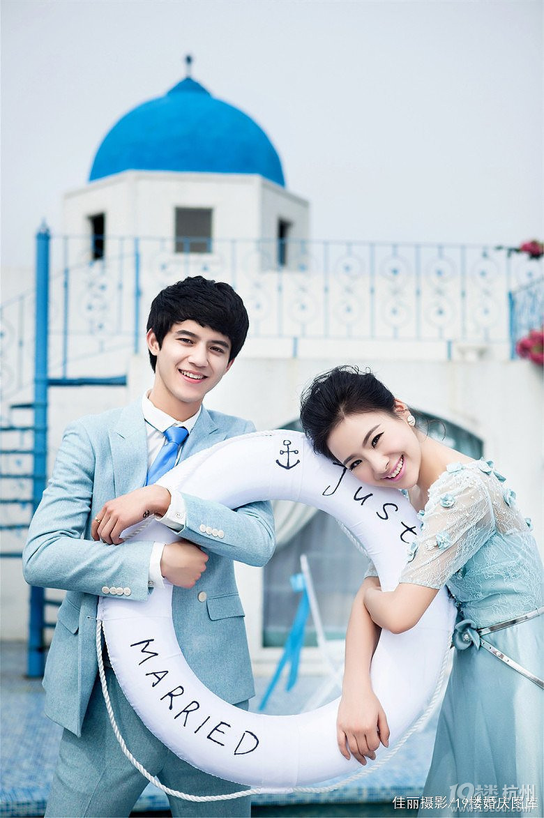 【拍婚纱照不会笑怎么办】拍婚纱照笑不出来怎