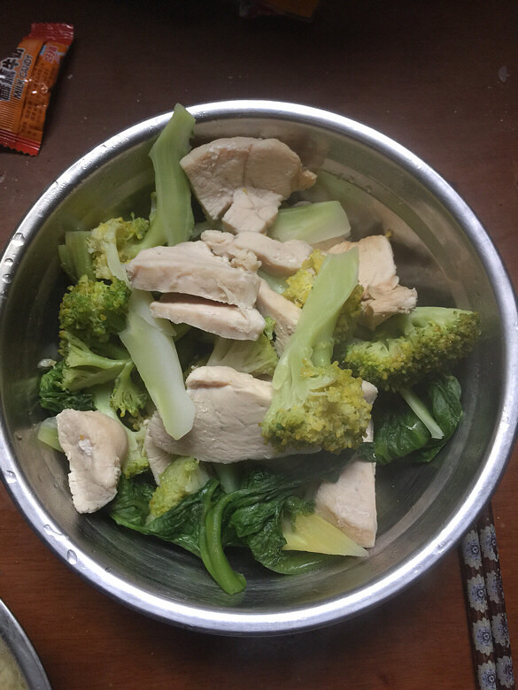 水煮鸡胸肉西兰花生菜没油