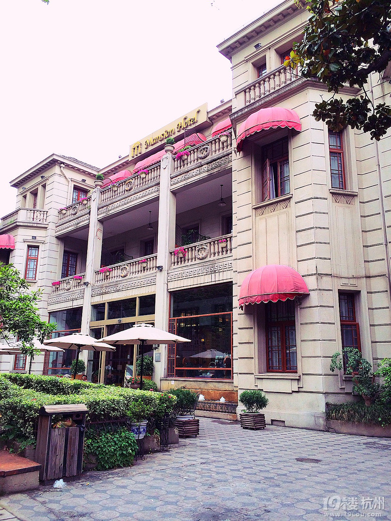 【8队】女人有两个胃,一个用来装正餐,一个用