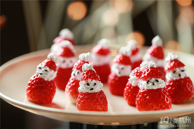 有人@你老板 | 独乐乐不如众乐乐,年会不一定要去五星级酒店!