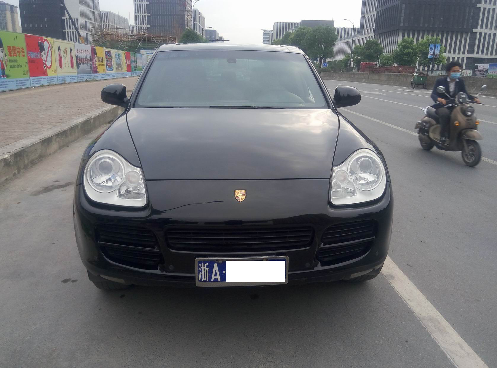 保时捷卡宴cayenne 06款,公司老板的车定期保养