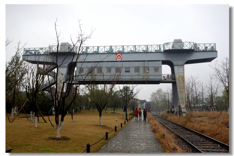 【雨后的白塔岭】