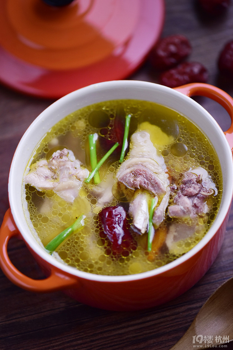 子瑜妈妈冬日暖身汤红枣鸡汤