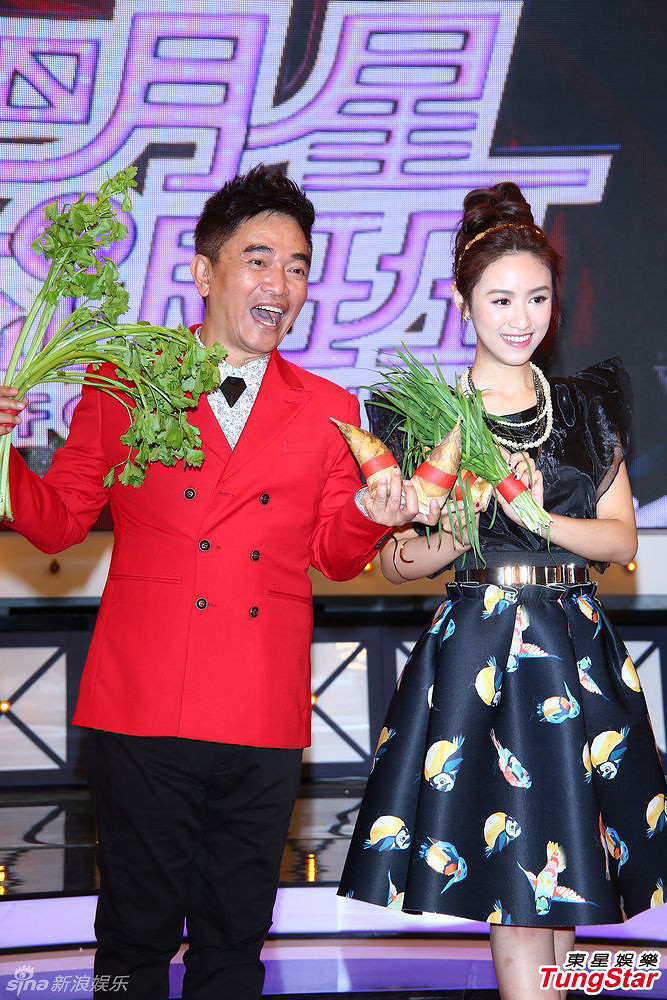 组图:吴宗宪女儿活泼可爱 与老爸上节目搞怪