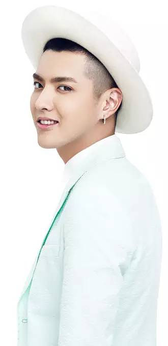 【#有空一起刷牙?#停不下来】吴亦凡李冰冰携手闪耀小蛮