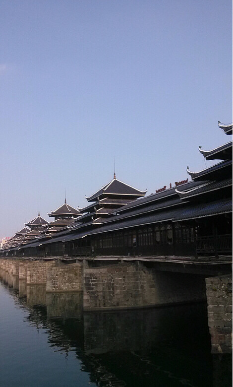 懷化芷江的風雨橋:全木結構,為世界最大的