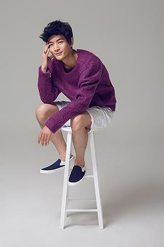 郑龙《春晚》热播 "小德子"康熙成最热cp