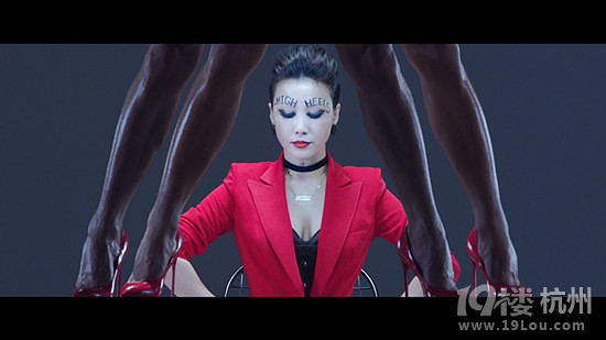 《高跟鞋先生》宣传曲感染电影 王蓉先声夺人