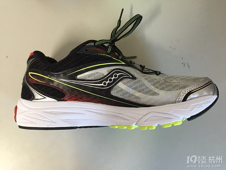 跑步鞋海淘之ASICS & SAUCONY
