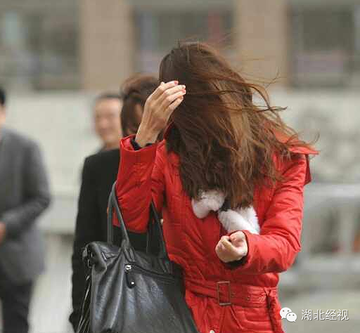 雷雨交加 7级阵风 0℃,寒潮过山车今晚来袭,武汉人请系好安