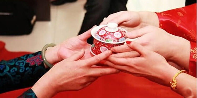 【结婚敬茶流程】 婚礼流程中的重要敬茶环节