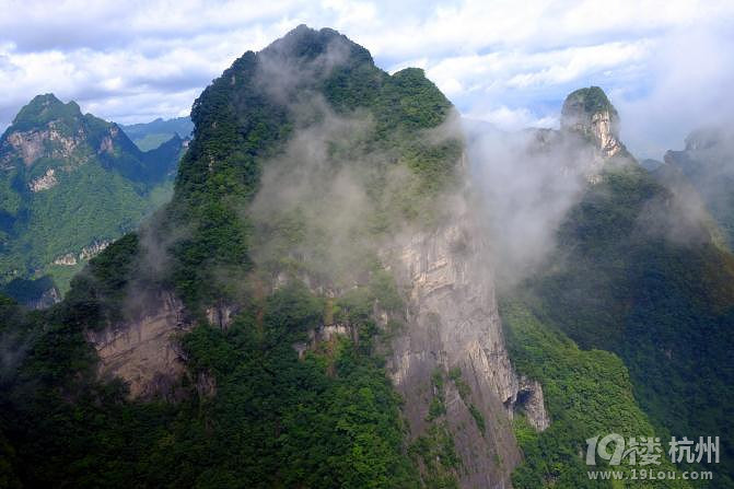 湘西自驾游：一山一世界（张家界，凤凰矮寨大桥）