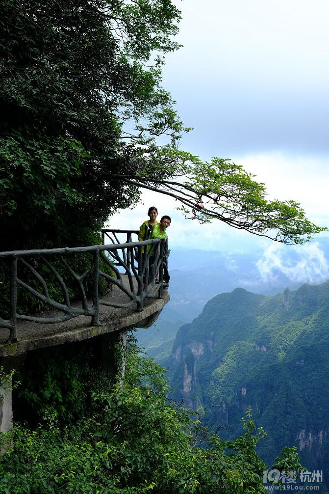 湘西自驾游：一山一世界（张家界，凤凰矮寨大桥）