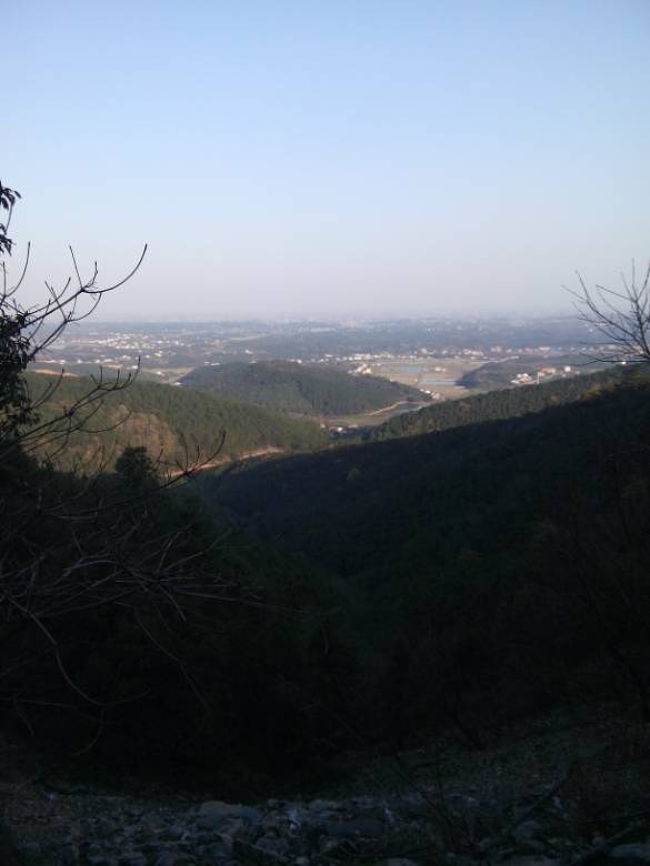 【娃的春天】春天来了，带着宝贝去爬山。