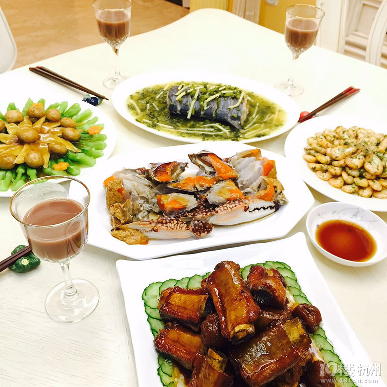 它披上綠衣更為酥香鮮美----苔香江白蝦