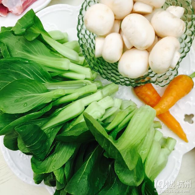 它披上綠衣更為酥香鮮美----苔香江白蝦