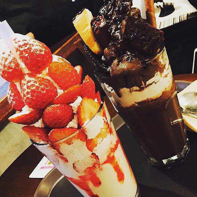 韩国?最近很火的巧克力和草莓饮品