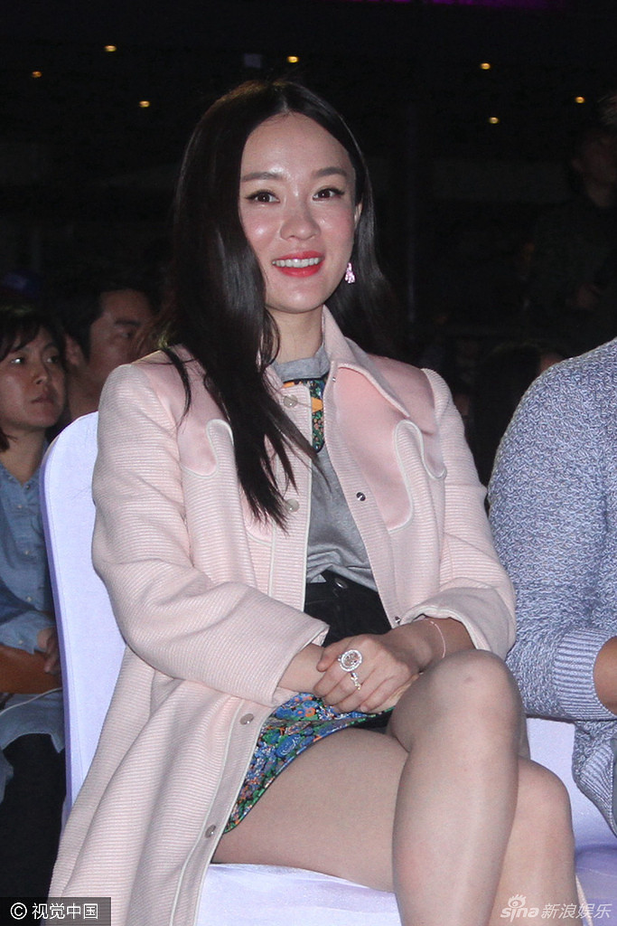 组图:霍思燕短裙露腿险走光 杜江恩爱相随-八卦绯闻-八卦田-杭州19楼