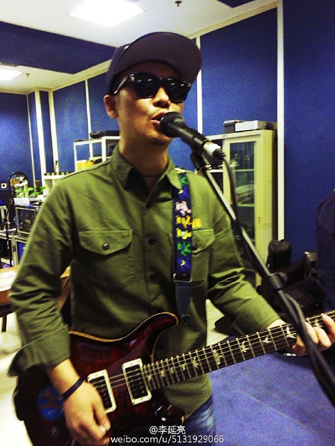 组图:老狼歌手帮帮唱摇滚老炮齐聚 汪峰现身