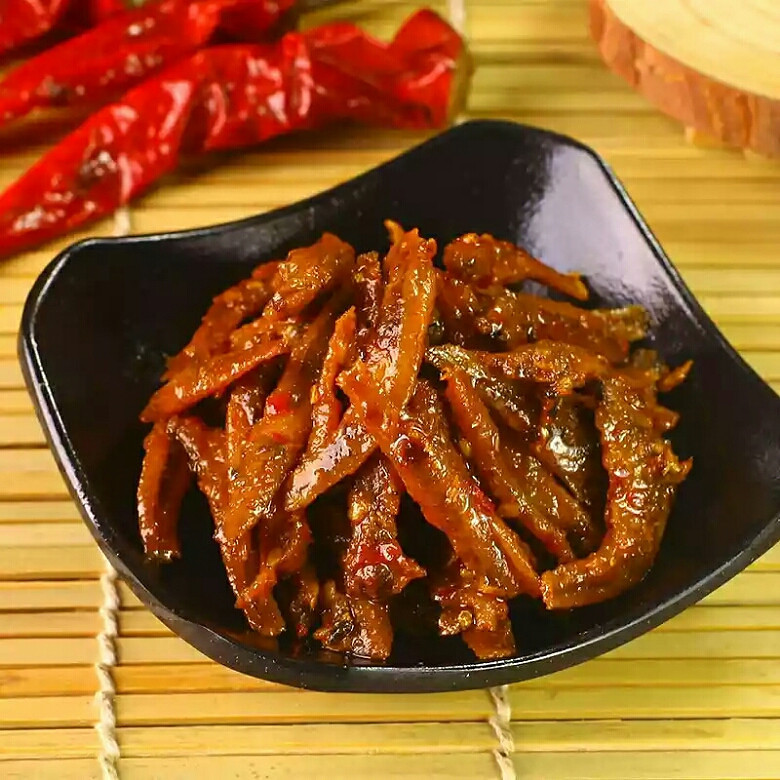 让毛毛鱼与汉源花椒、朝天椒及蜀地香辛料调