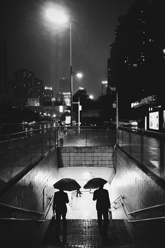 一场大雨让这座城市颠倒,你不该错过如此美的广州