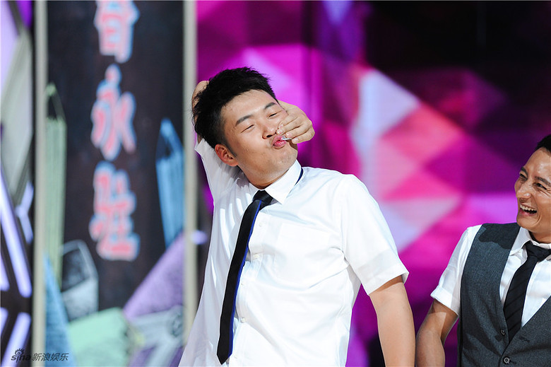 组图:苏有朋再登《快本》 关晓彤反撩白敬亭