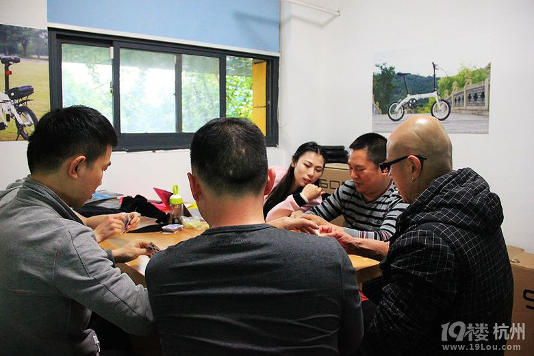 小果單車俱樂部與您一起快樂走心……