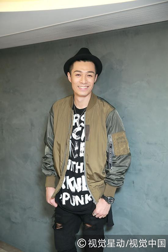 周柏豪携友宣传电影 否认曾与余文乐不和