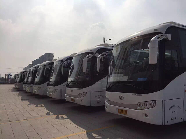 杭州豪华旅游巴士大巴40座租赁公司租车价格电话