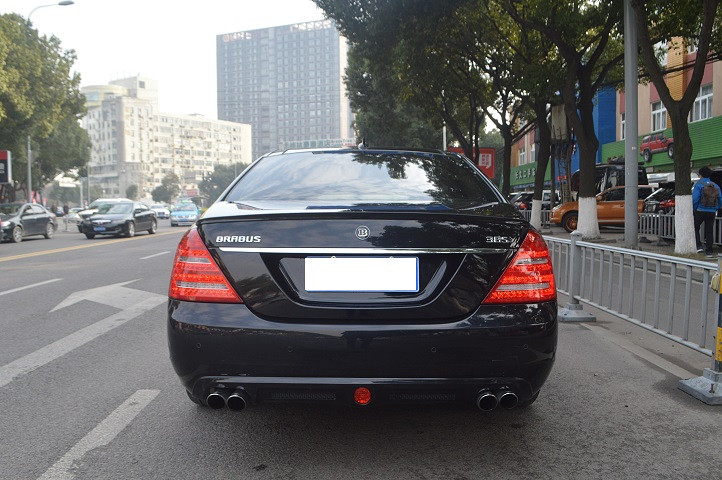 8万出售2013年7月奔驰 巴博斯38s
