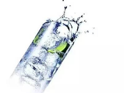 智齿不疼不用拔?剩饭菜里有血管扩张剂?.是真